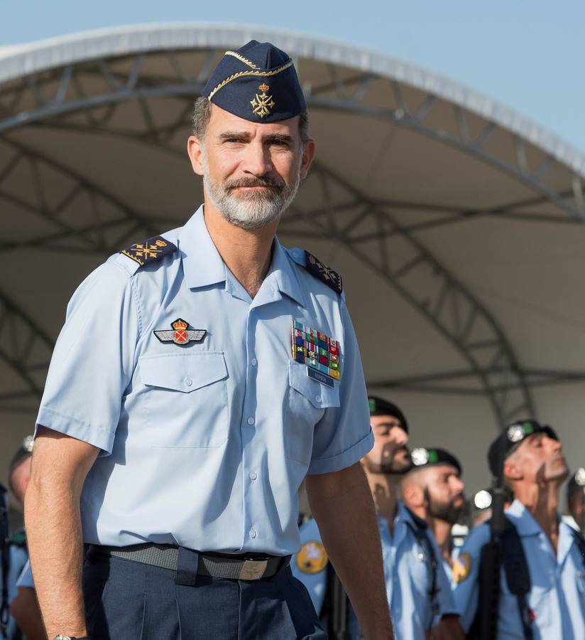 En imágenes, visita del Rey Felipe VI a la base de Morón