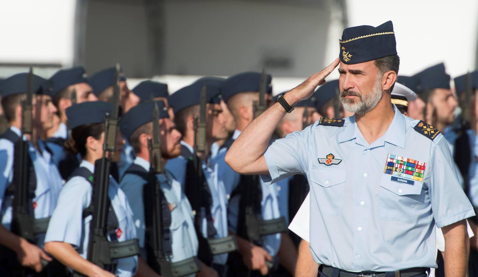 En imágenes, visita del Rey Felipe VI a la base de Morón