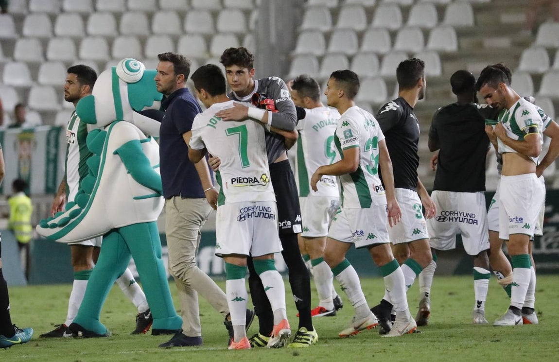 Las mejores jugadas del Córdoba-Tenerife, en imágenes