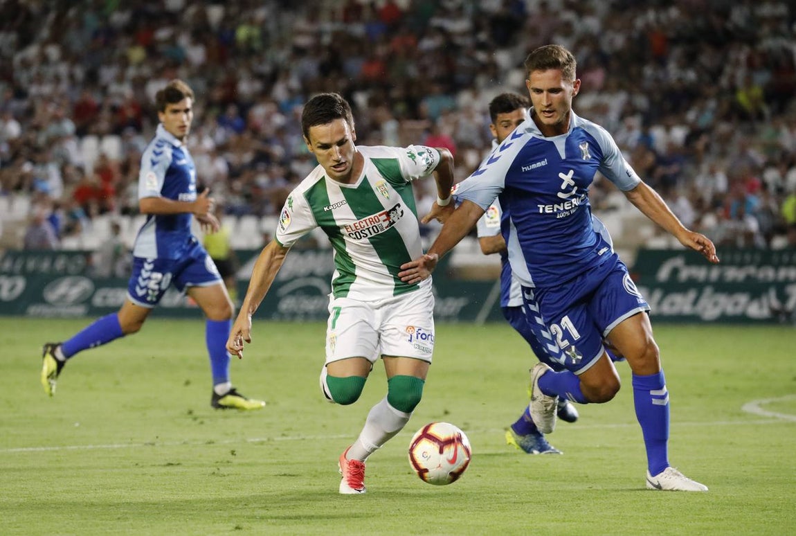 Las mejores jugadas del Córdoba-Tenerife, en imágenes