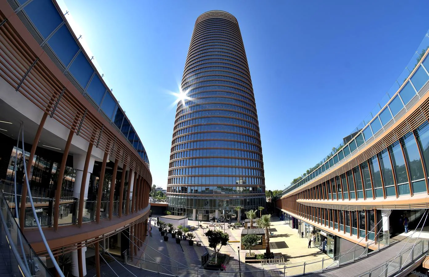 Así es el nuevo centro comercial y de ocio Torre Sevilla