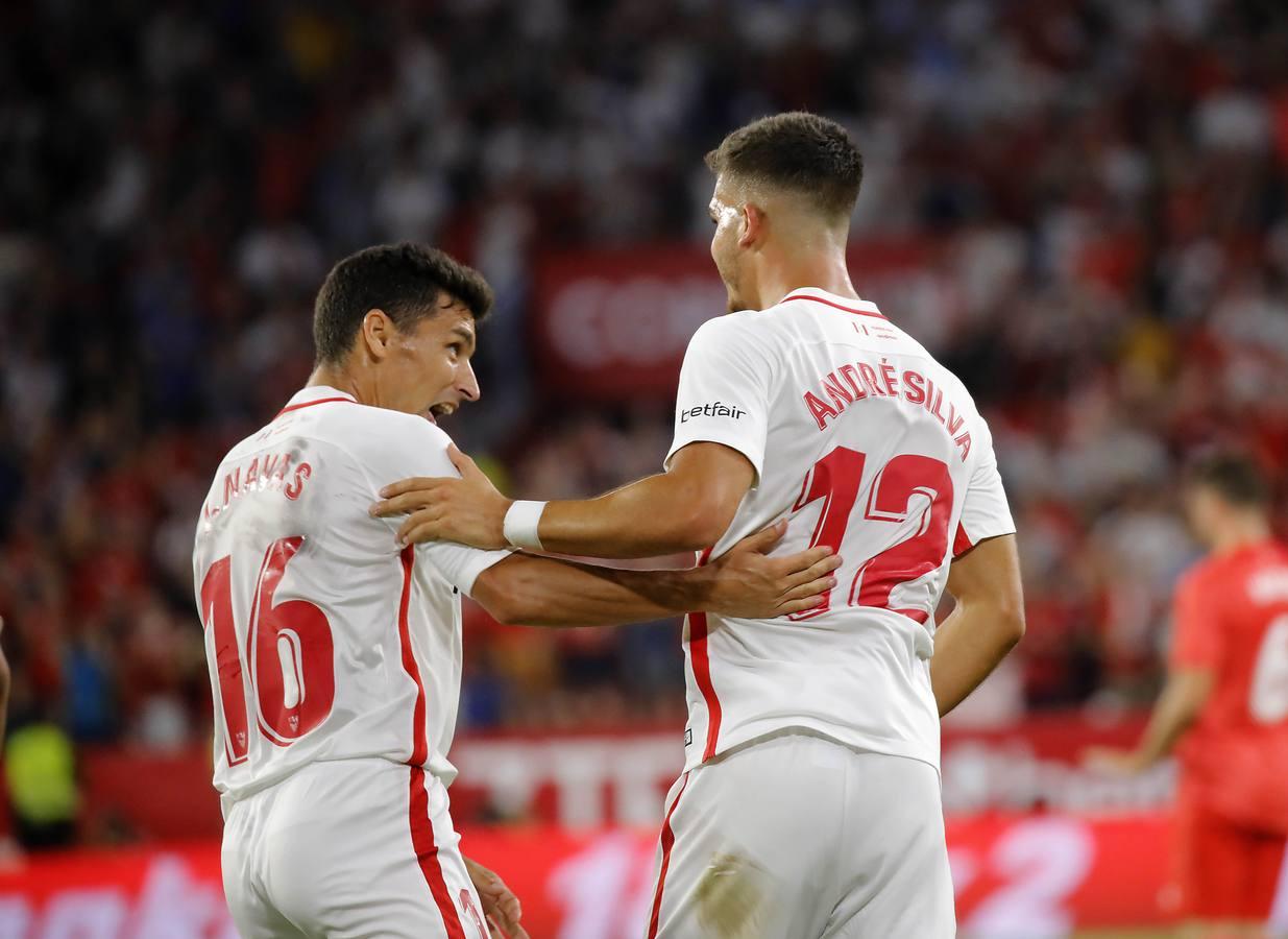 Galería: El Sevilla baila al Madrid