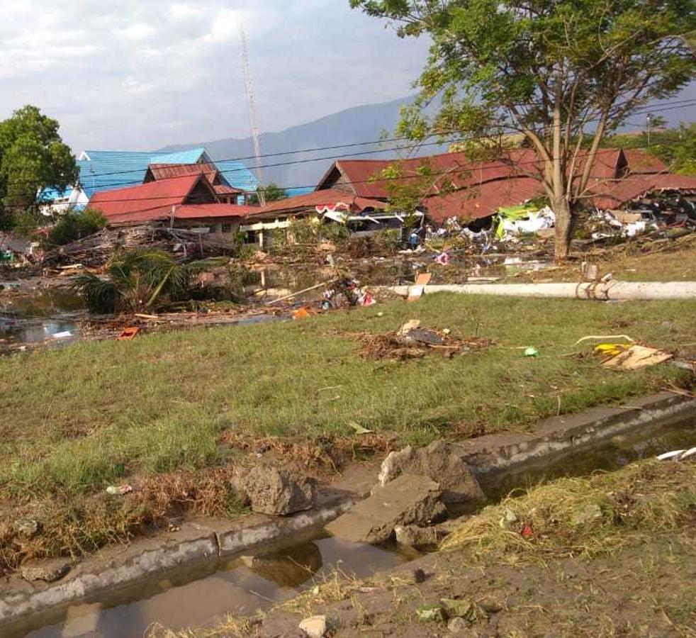 Las impactantes imágenes de la destrucción que ha ocasionado un tsunami en Indonesia