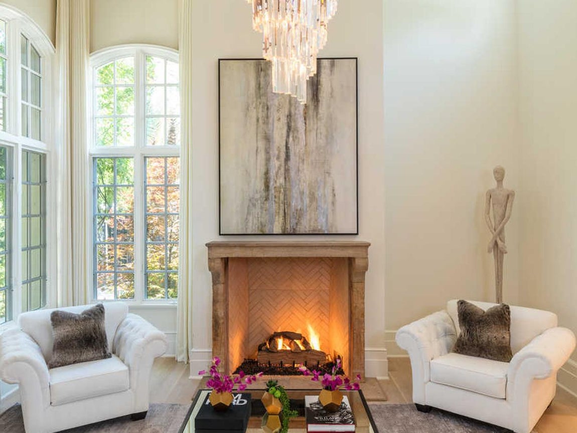 Estilo Francés. La mansión, de estilo francés de Normandía, se construyó en 1968