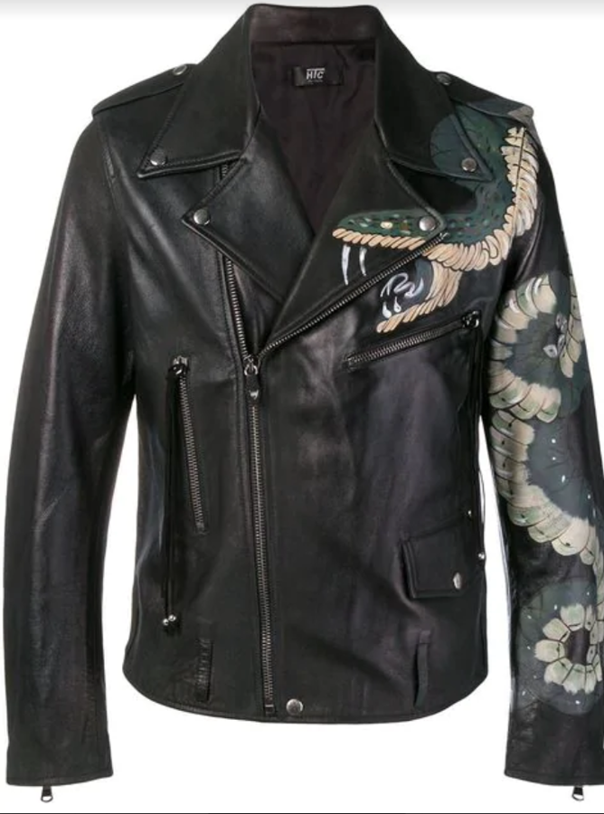 Chaqueta de cuero, de HTC Los Angeles. Para los menos ortodoxos está diseñada esta chaqueta con estampado de serpiente fabricada en piel de cordero de HTC Los Angeles. La biker no siempre tiene que cumplir los cánones clásicos para ser una prenda especial. Éste es el ejemplo. Precio: 2400 euros.