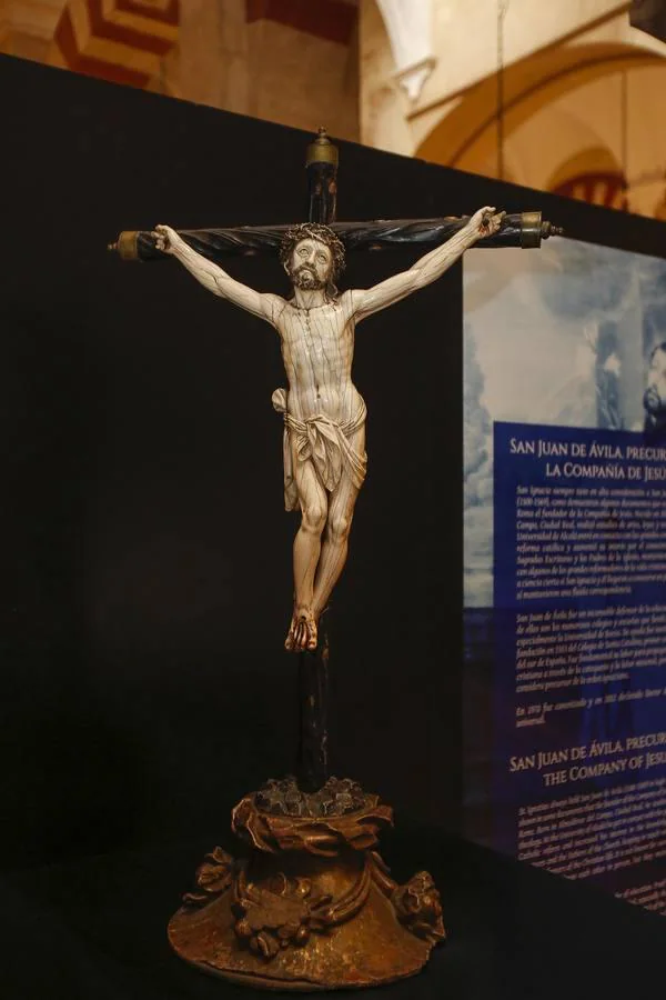 «Amor a lo visible», la muestra de los jesuitas de Córdoba, en imágenes