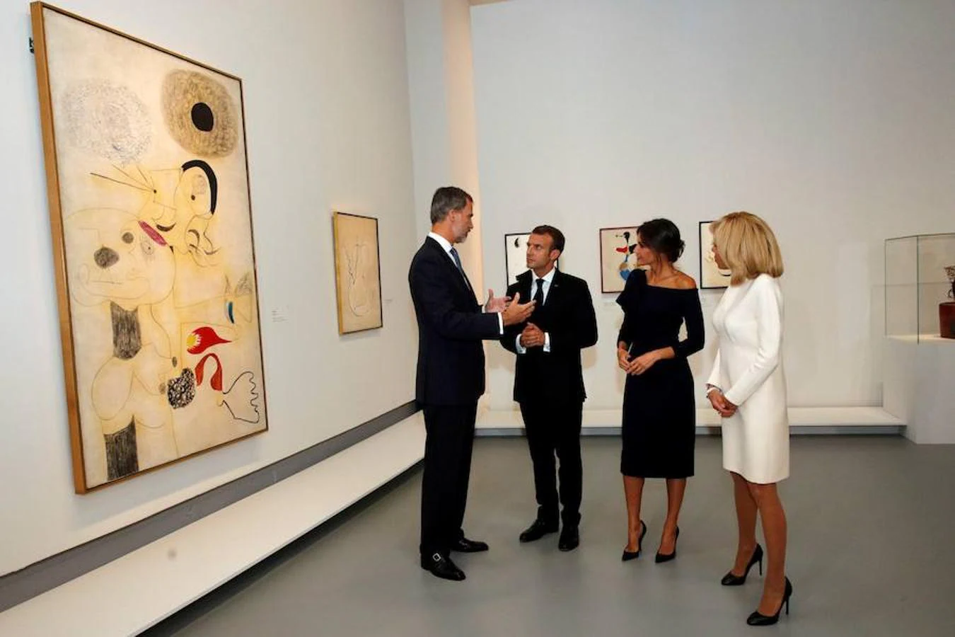 El hilo conductor de la exposición es el sueño, recordándonos que Miró fue un soñador subversivo. 