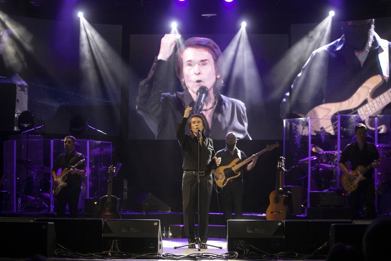 El concierto de Raphael en Córdoba, en imágenes