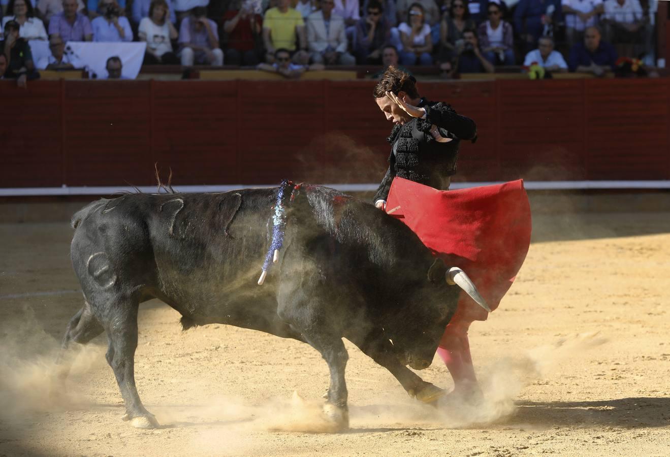 La corrida de Finito, Benítez y Filiberto Martínez en Montoro, en imágenes