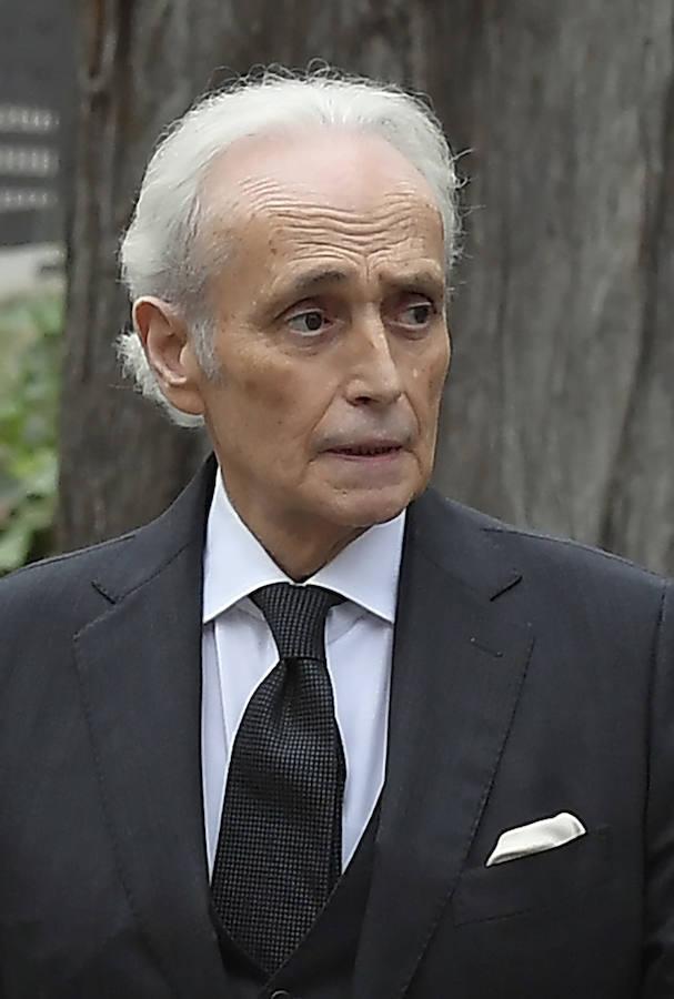 El tenor español José Carreras. 