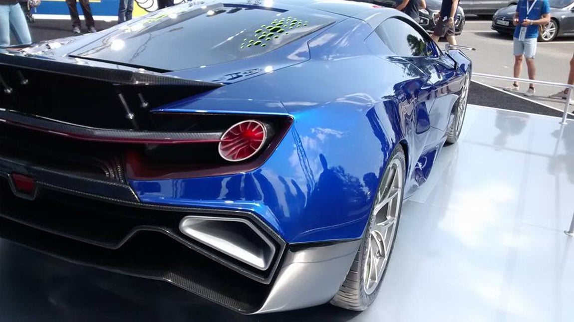 Borea. Por el momento solo se ha podido ver una unidad de las 12 que se fabricarán de manera artesanal. Se dio a conocer en la edición de 2017 de las 24 horas de Le Mans, pero en la web del fabricante ya anuncian que falta poco para «el amanecer de Boreas».Lo que ya se sabe de aquel avance de hace poco más de un año es que está dotado con un motor de combustión y otro eléctrico. Es decir, es un híbrido que alcanza una potencia de 1000 cv