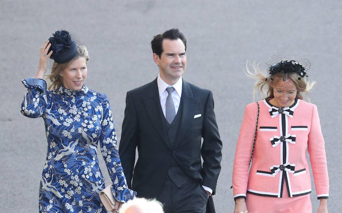 Tocados volando y faldas a lo loco: el viento ridiculiza el desfile de los invitados en la boda de Eugenia de York