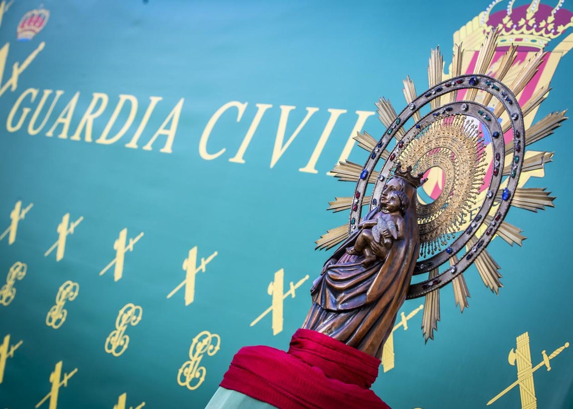 En imágenes: la Guardia Civil celebra la Virgen del Pilar en Valencia