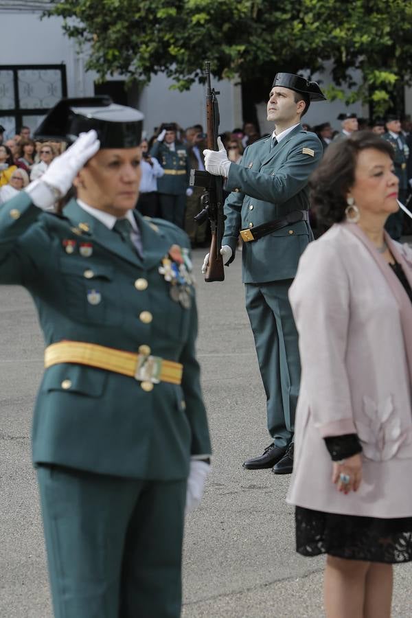 El homenaje a los caídos de la Guardia Civil y el desfile del día de la patrona, en imágenes