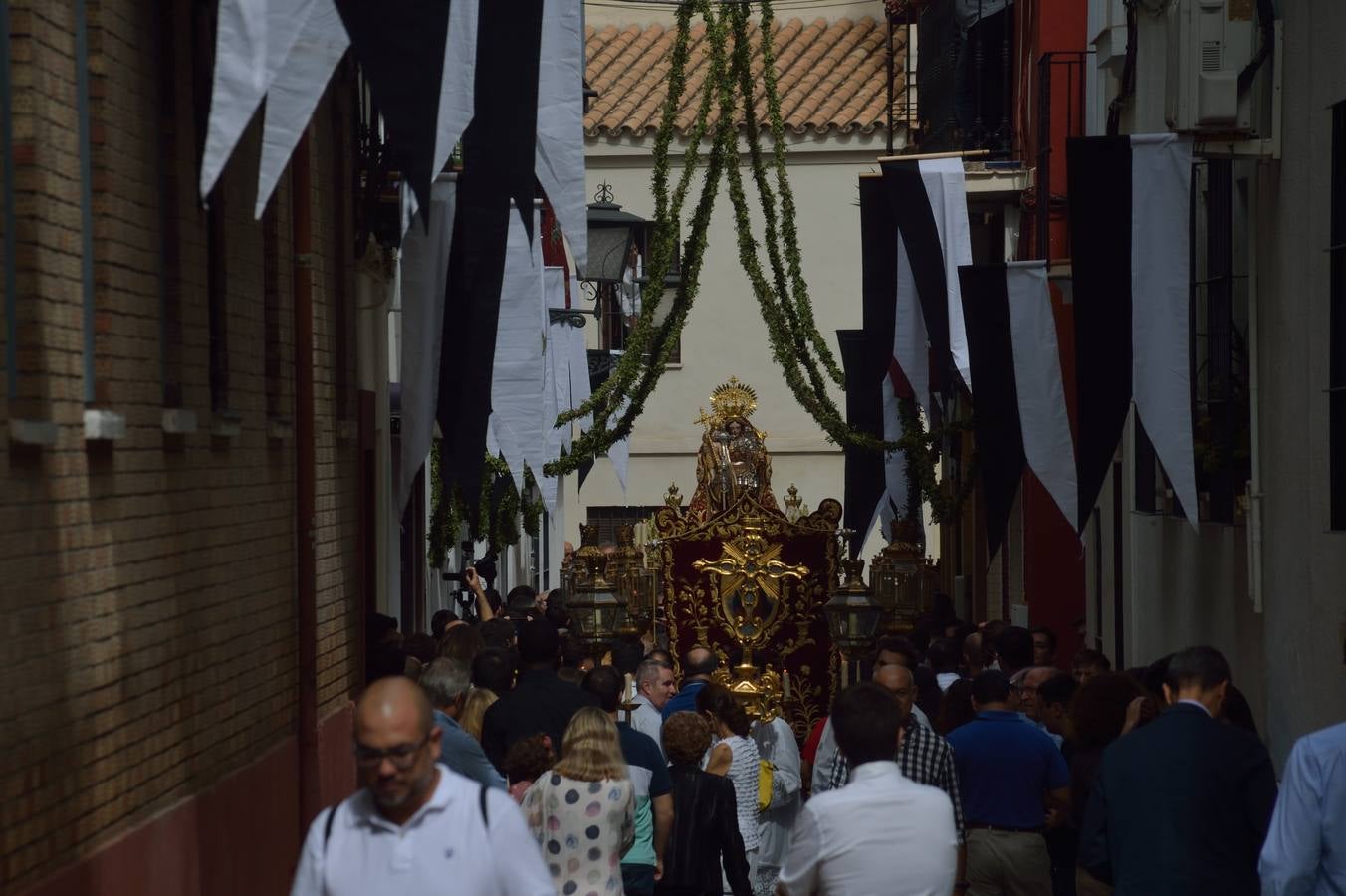 La procesión de la Virgen del Rosario de los Humeros