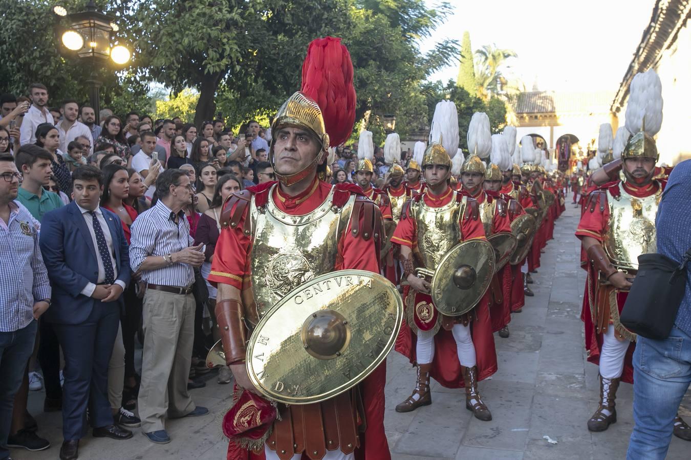 La procesión extraordinaria del Señor de la Humildad y Paciencia, en imágenes