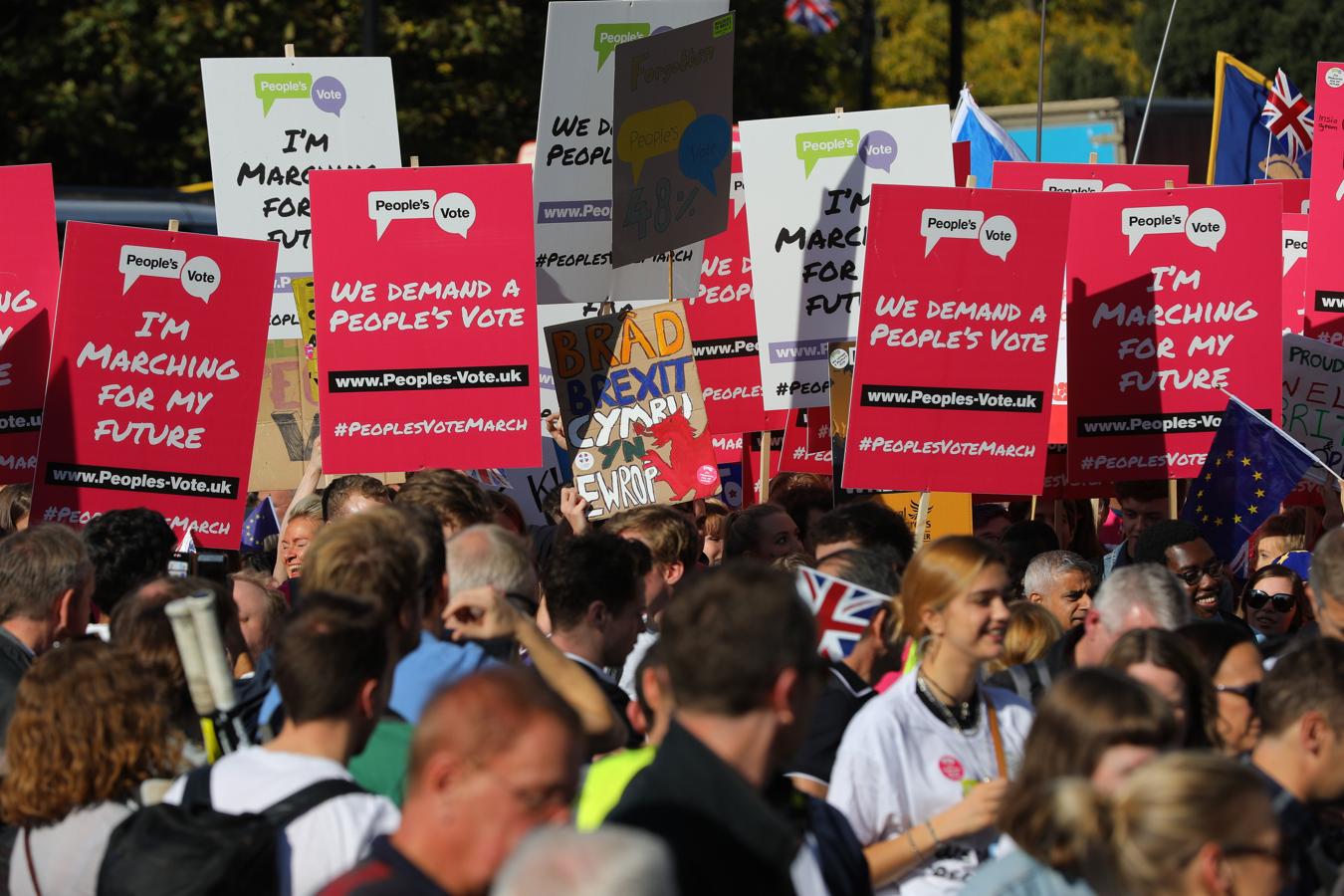 Miles de personas protestaron este sábado en Londres contra el Brexit. 