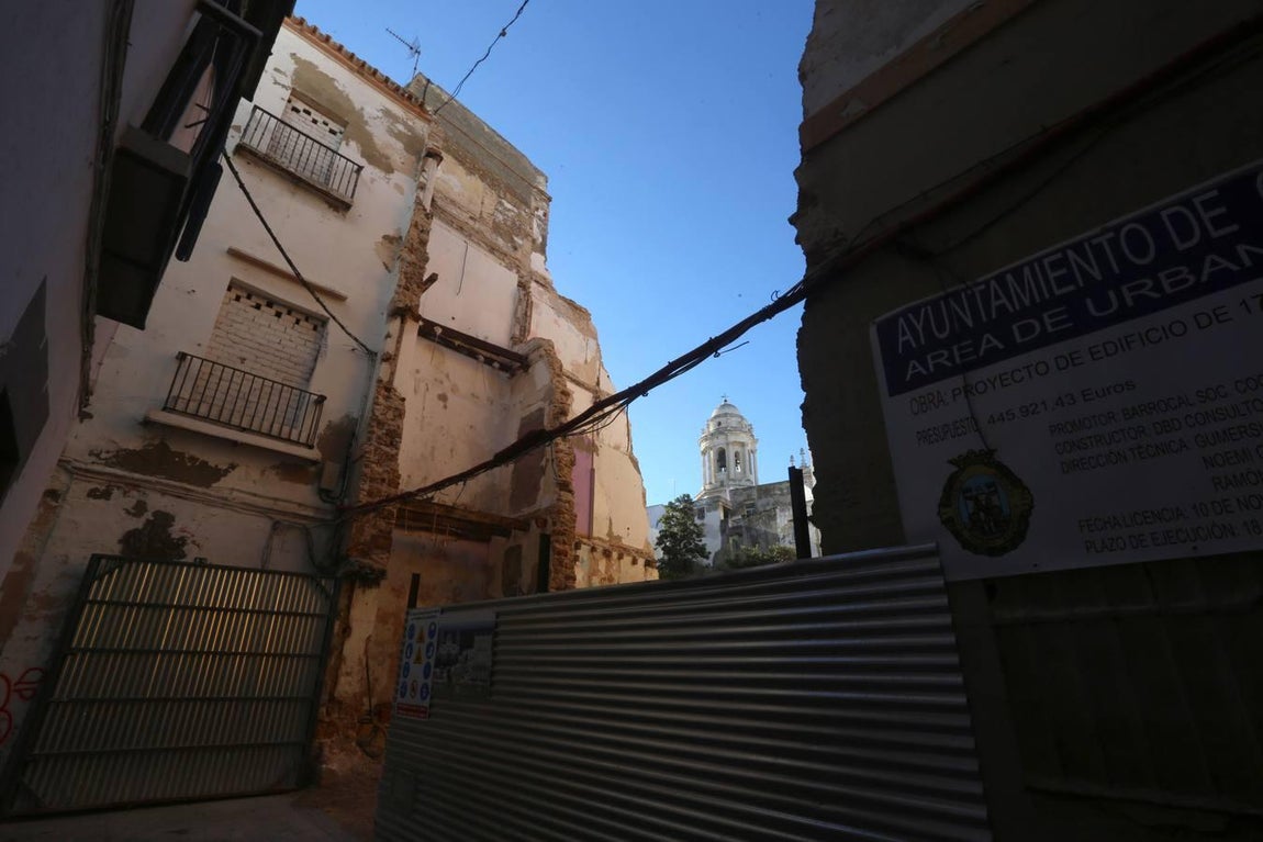 FOTOS: Un recorrido por las fincas de infravivienda en Cádiz