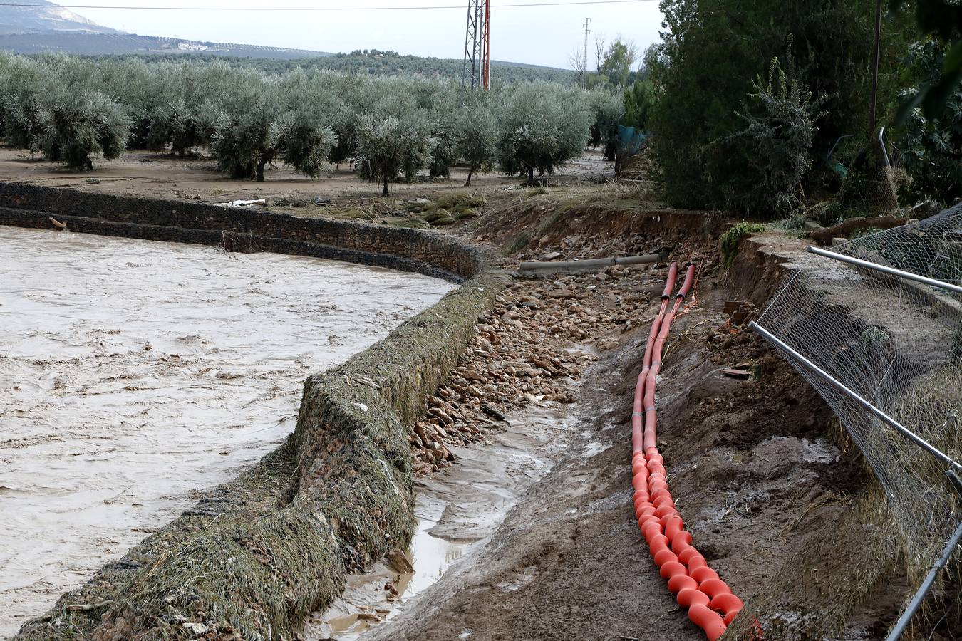 El Rubio vive sus peores horas tras las inundaciones