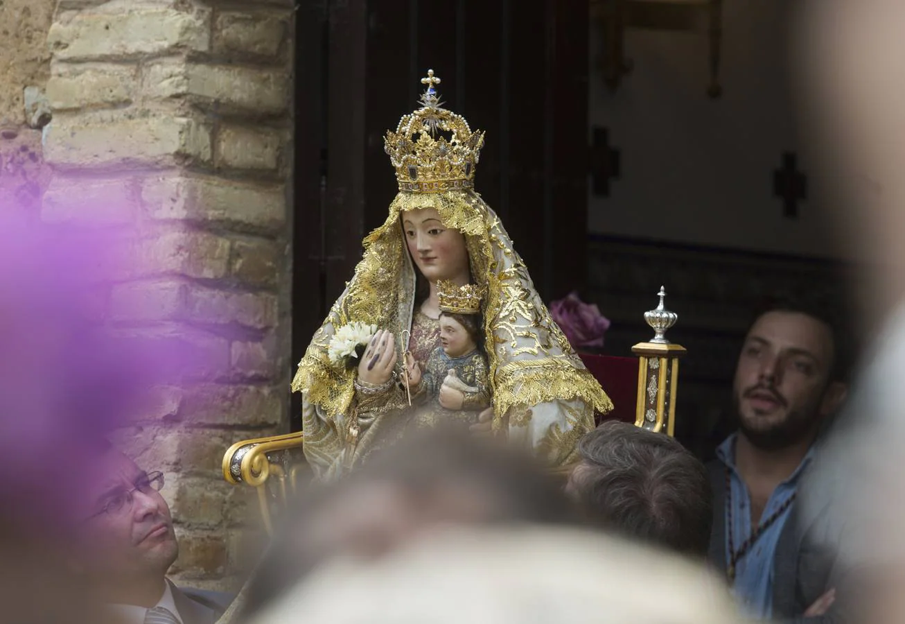 Multitudinaria celebración en Dos Hermanas de la Virgen de Valme
