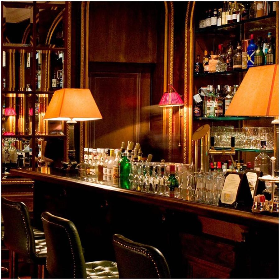 Bar. Los mejores cocteleros darán forma a los brevajes más deliciosos al caer la tarde