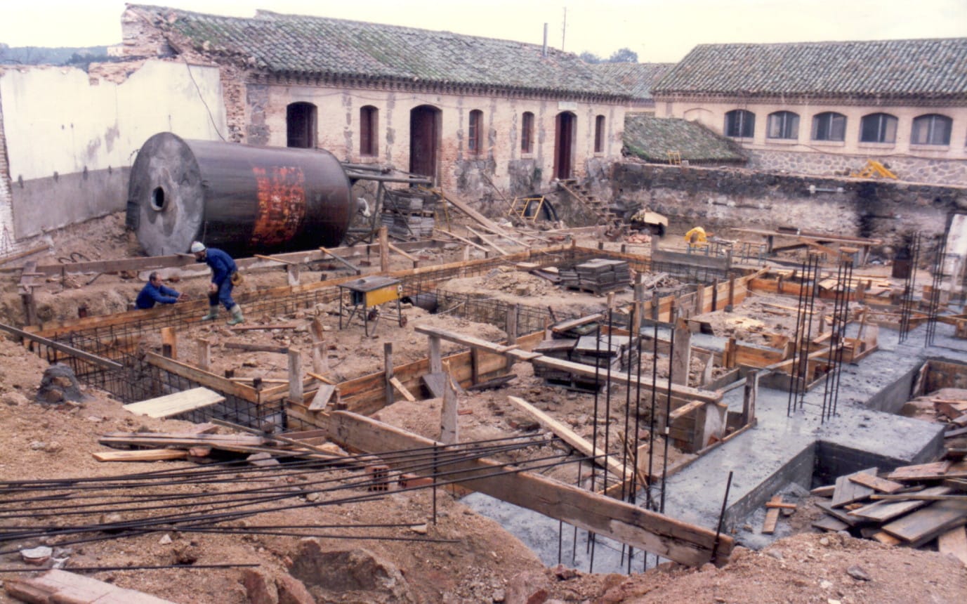 Segunda fase de las obras en el patio del Matadero en 1986. Foto Consejería de Educación Cultura y Deporte. 