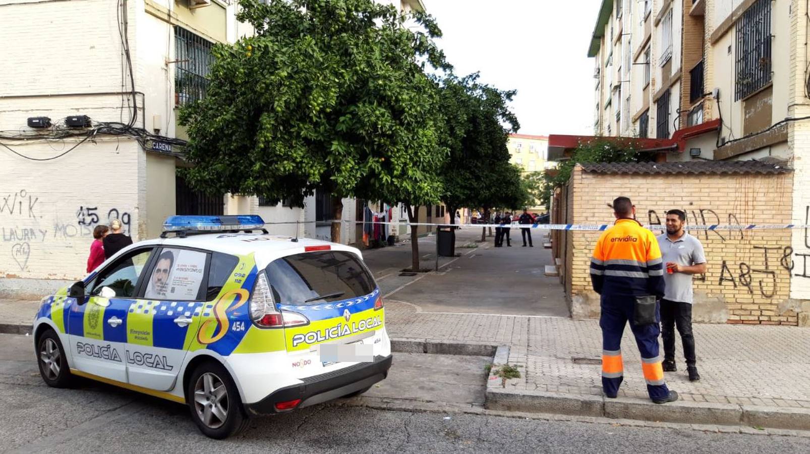 En imágenes, una mujer muere apuñalada en Los Pajaritos de Sevilla