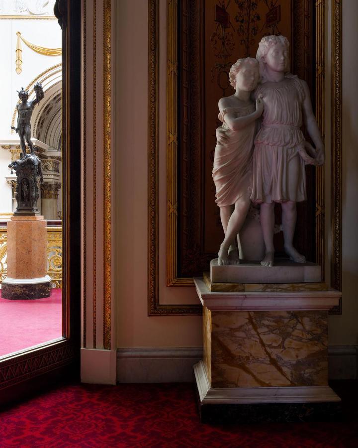 Esculturas. Hay semblanzas pasadas por doquier, piezas únicas que grandes artistas elaboraron para la Casa Real