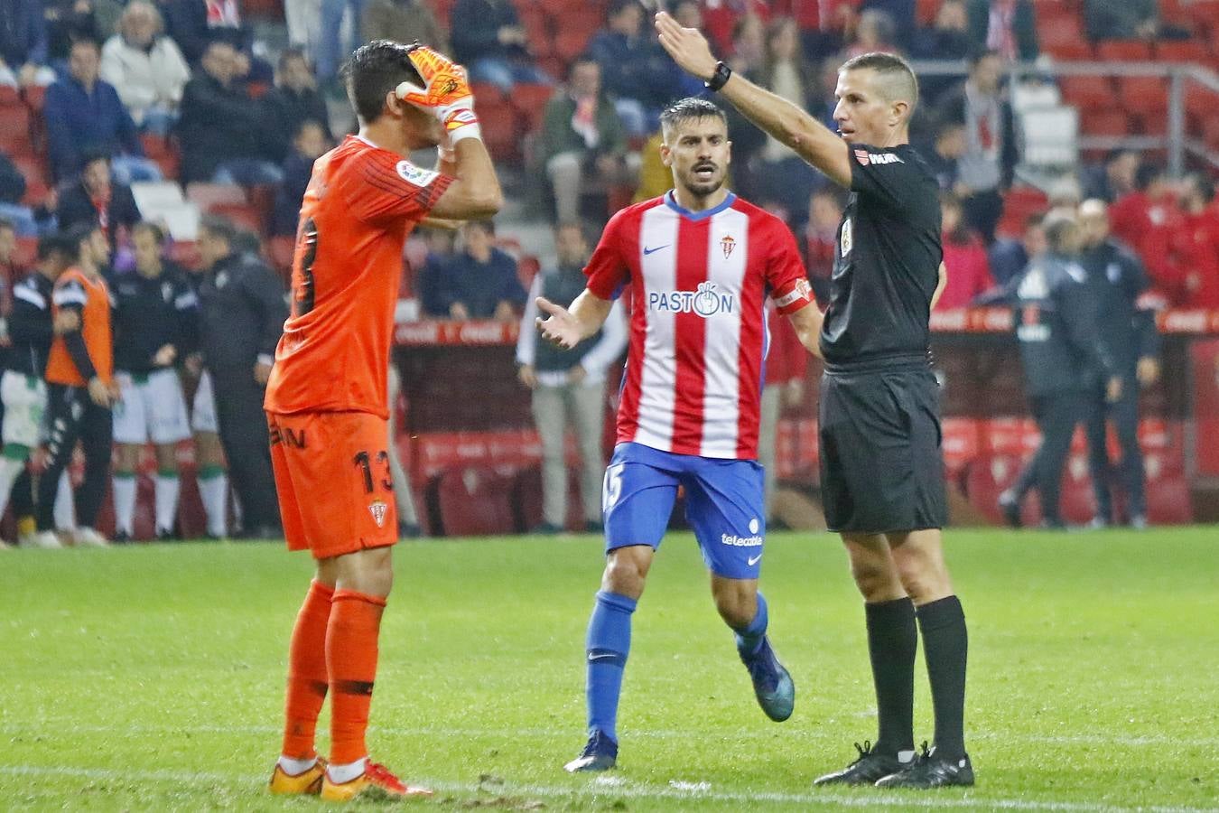 El Sporting de Gijón-Córdoba, en imágenes