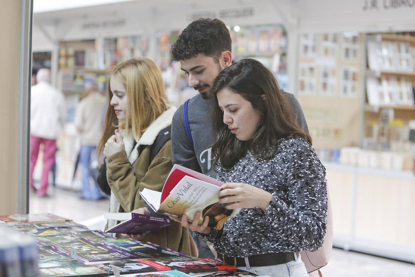 La Feria del Libro Antiguo y de Ocasión de Córdoba, en imágenes