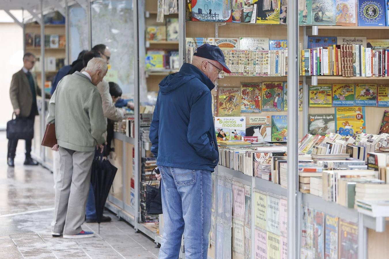 La Feria del Libro Antiguo y de Ocasión de Córdoba, en imágenes