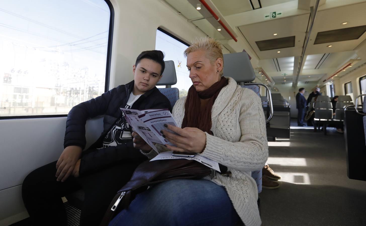 El primer día del Cercanías de Córdoba, en imágenes