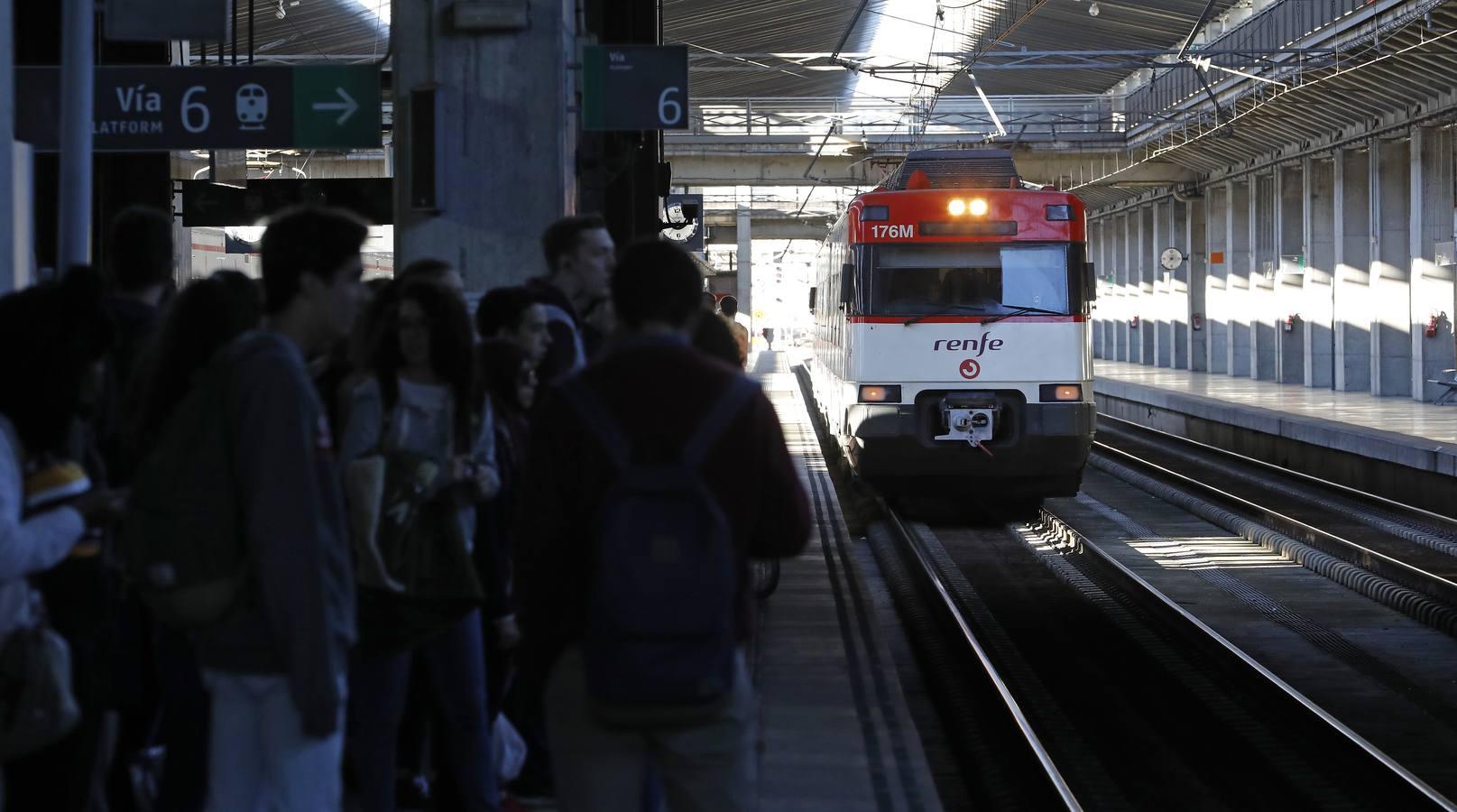 El primer día del Cercanías de Córdoba, en imágenes