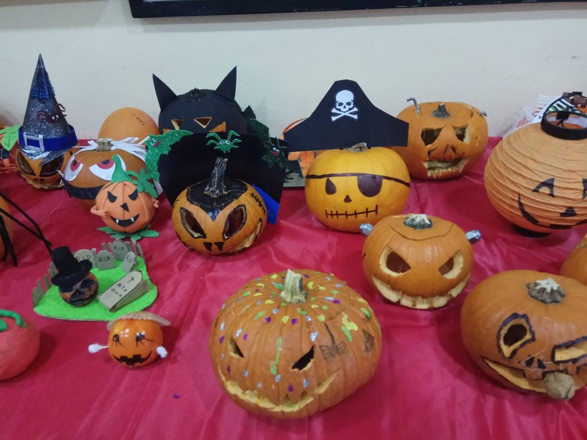 Fotos: Tosantos y Halloween en los colegios de Cádiz