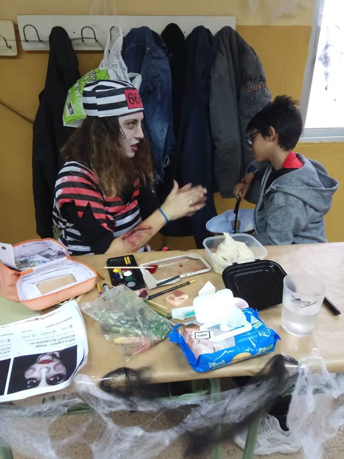 Fotos: Tosantos y Halloween en los colegios de Cádiz