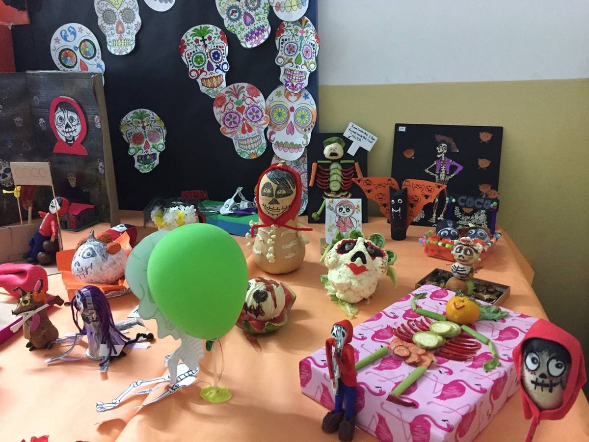 Fotos: Tosantos y Halloween en los colegios de Cádiz