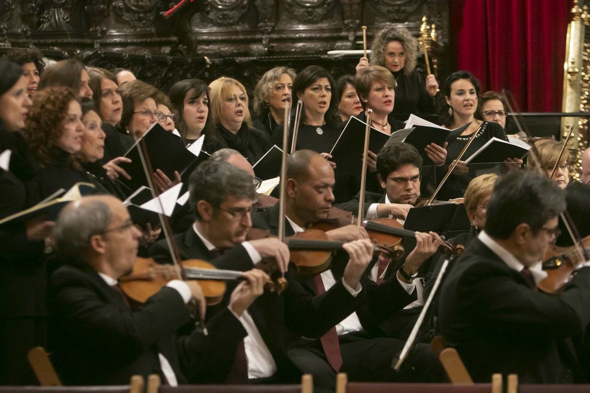 La misa de Réquiem en la Catedral de Córdoba, en imágenes