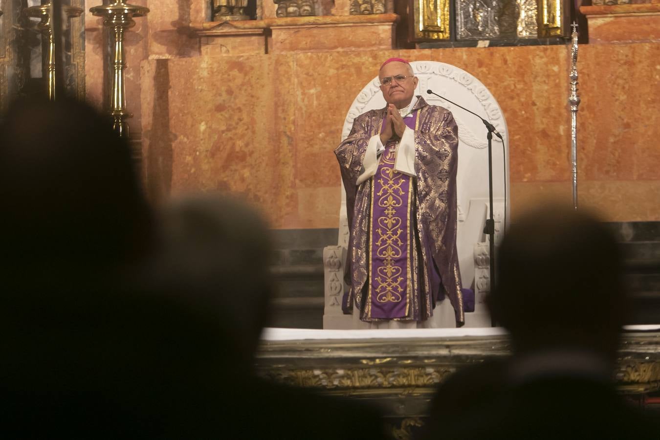 La misa de Réquiem en la Catedral de Córdoba, en imágenes