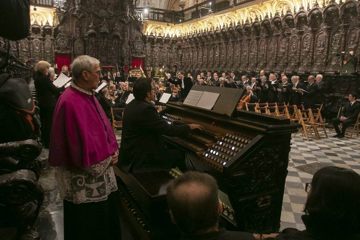 La misa de Réquiem en la Catedral de Córdoba, en imágenes