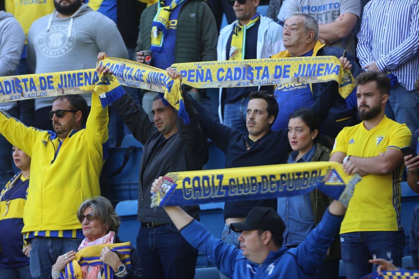 Fotos: Búscate en el Cádiz CF-Elche en Carranza