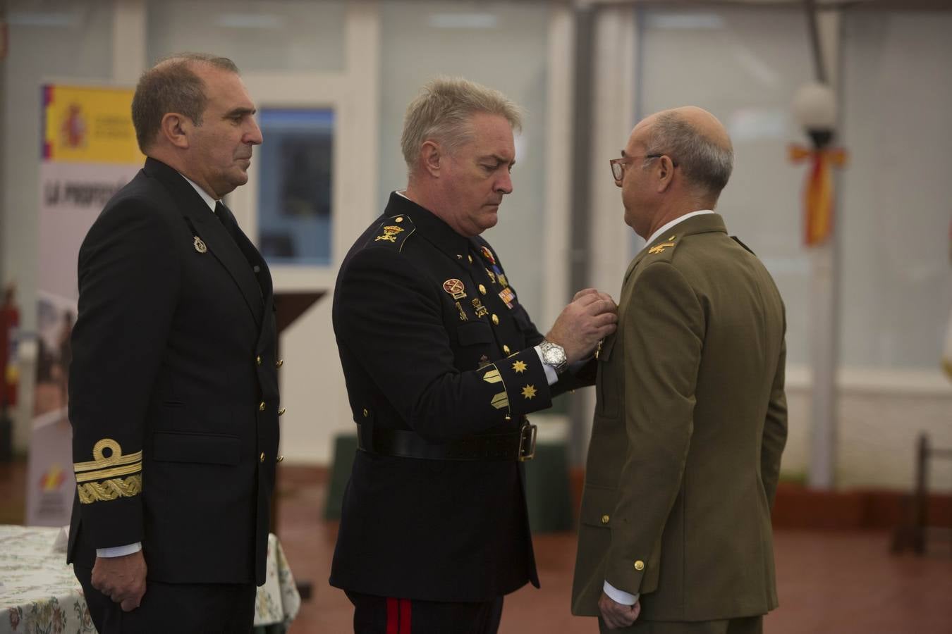 Las mejores imágenes de la celebración del día de la Subdelegación de Defensa en Cádiz