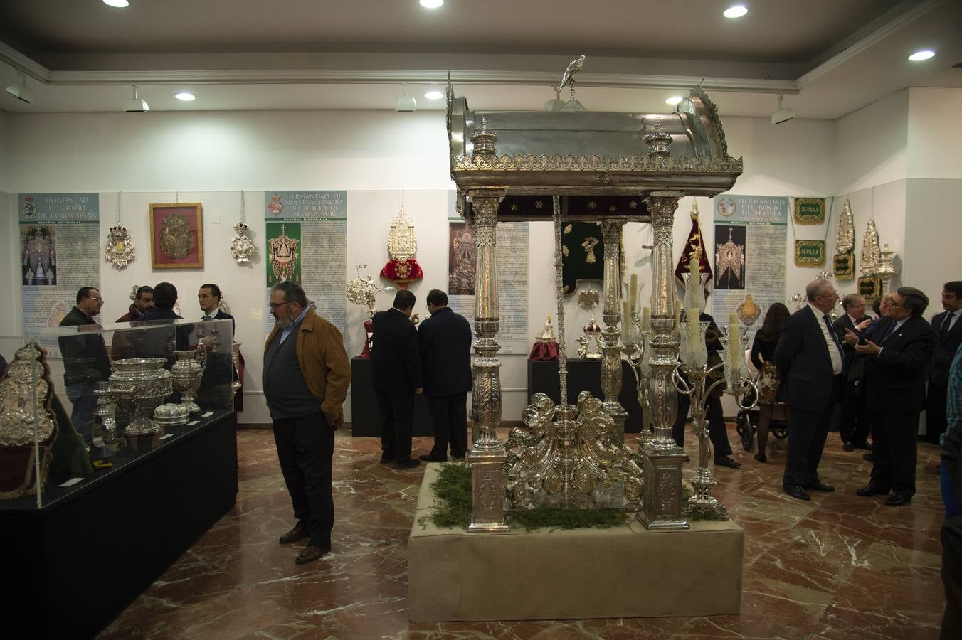 Galería de la exposición de las Glorias en el Mercantil