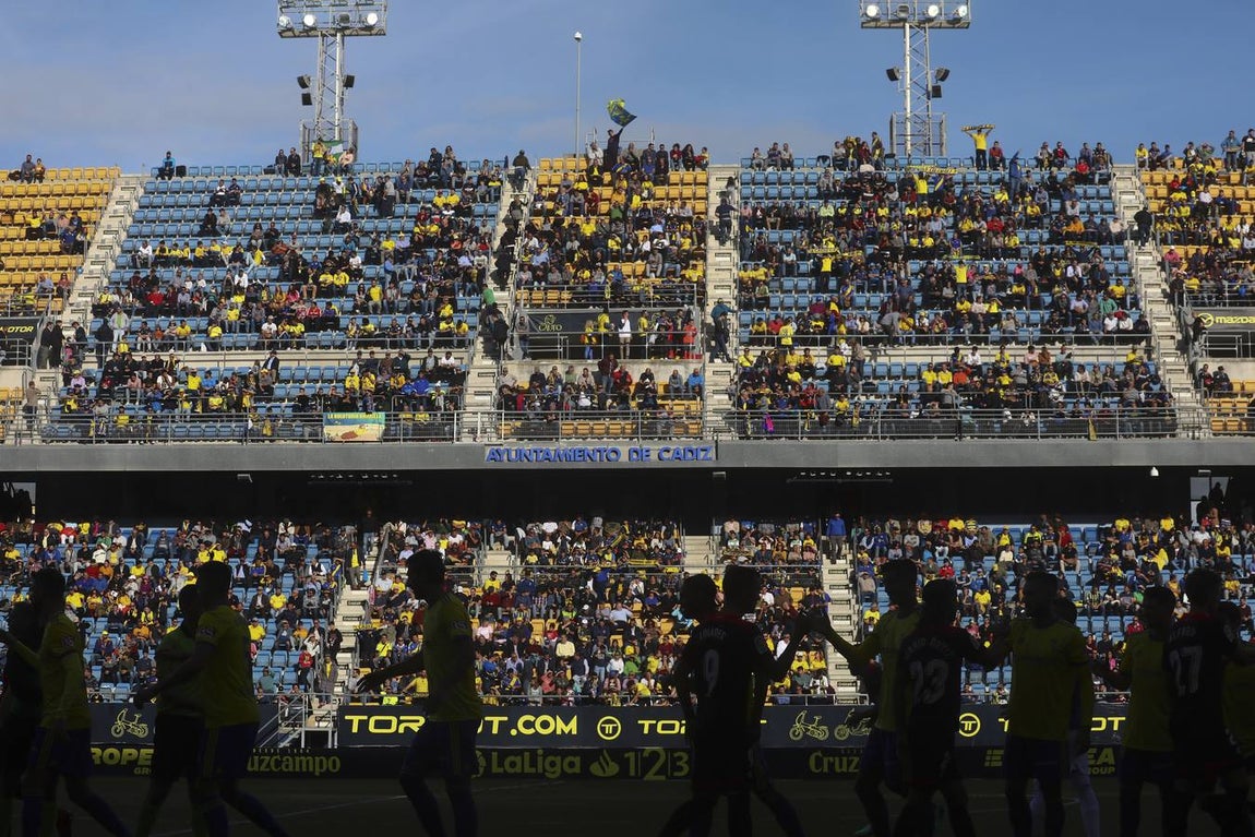 Búscate en Carranza en el partido Cádiz C.F. - Reus