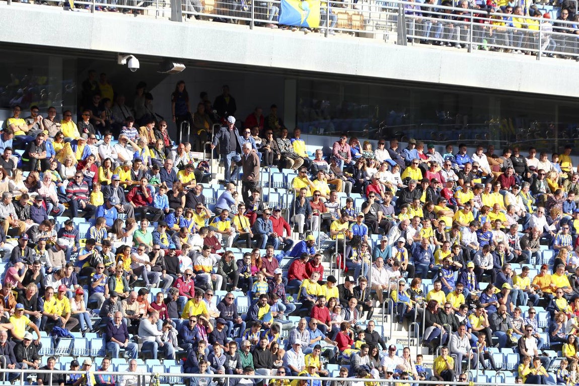Búscate en Carranza en el partido Cádiz C.F. - Reus