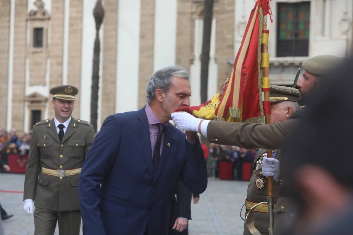 Jura de bandera civil en Cádiz