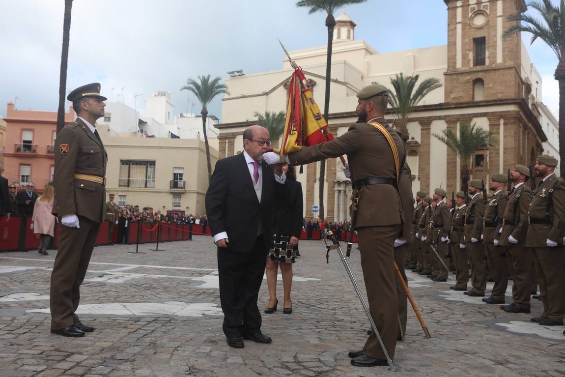 Jura de bandera civil en Cádiz