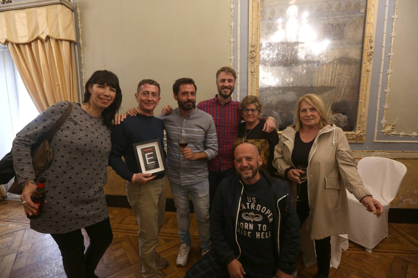 Laura García, Nuño Alonso, Carlos Rivas, Sergio Sancho, Esteban Pérez, Andi Rivas y (abajo) Isabel Pérez. 