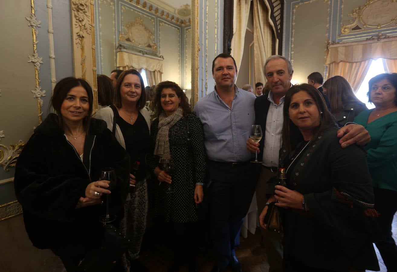 Francisca Cuesta, María Herrera, Pilar Sánchez, Víctor Manuel Fernández, Jorge Puerto y Elo Pereira. 