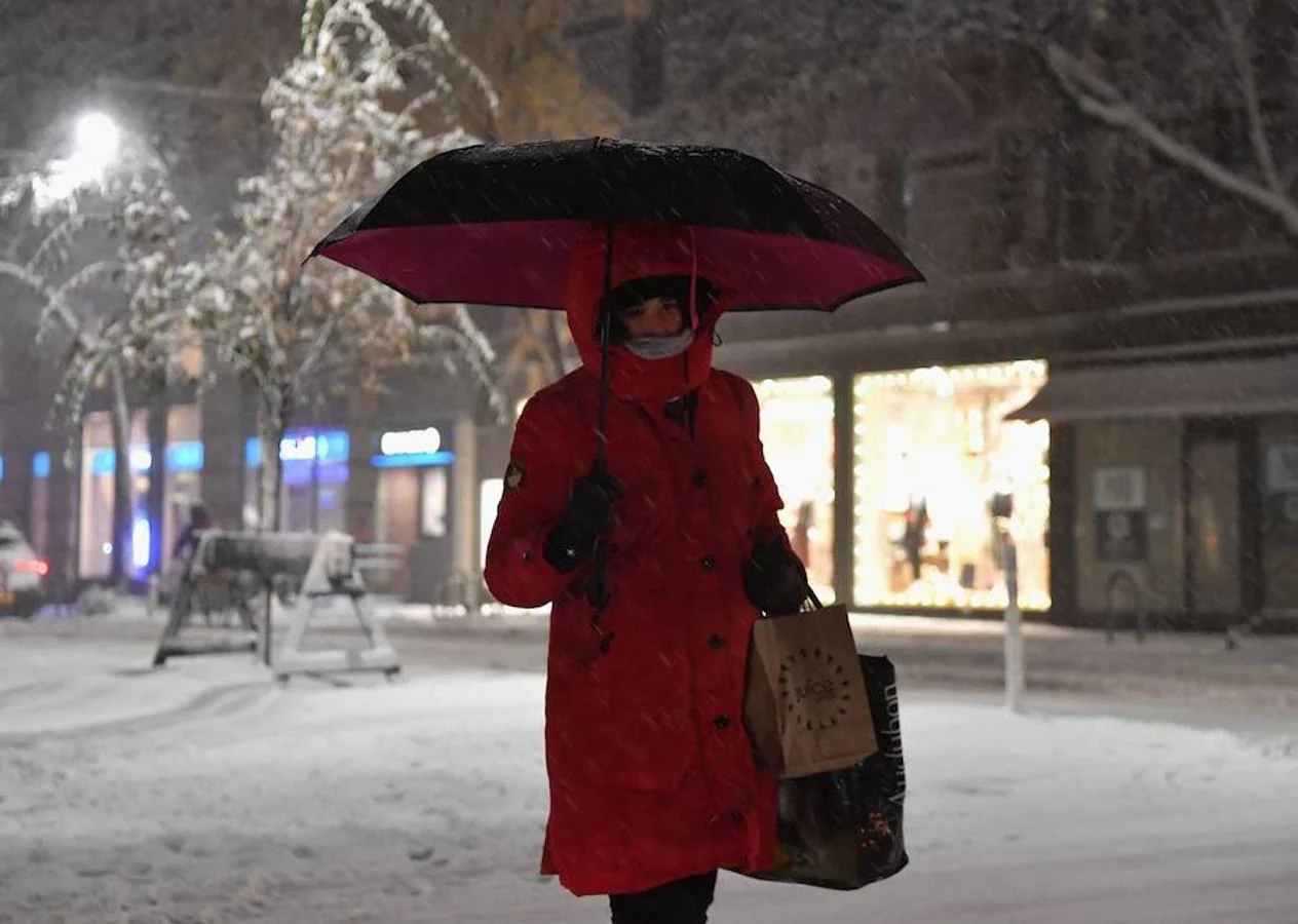Por primera vez en esta temporada, Nueva York ha visto sus calles teñidas de blanco. 