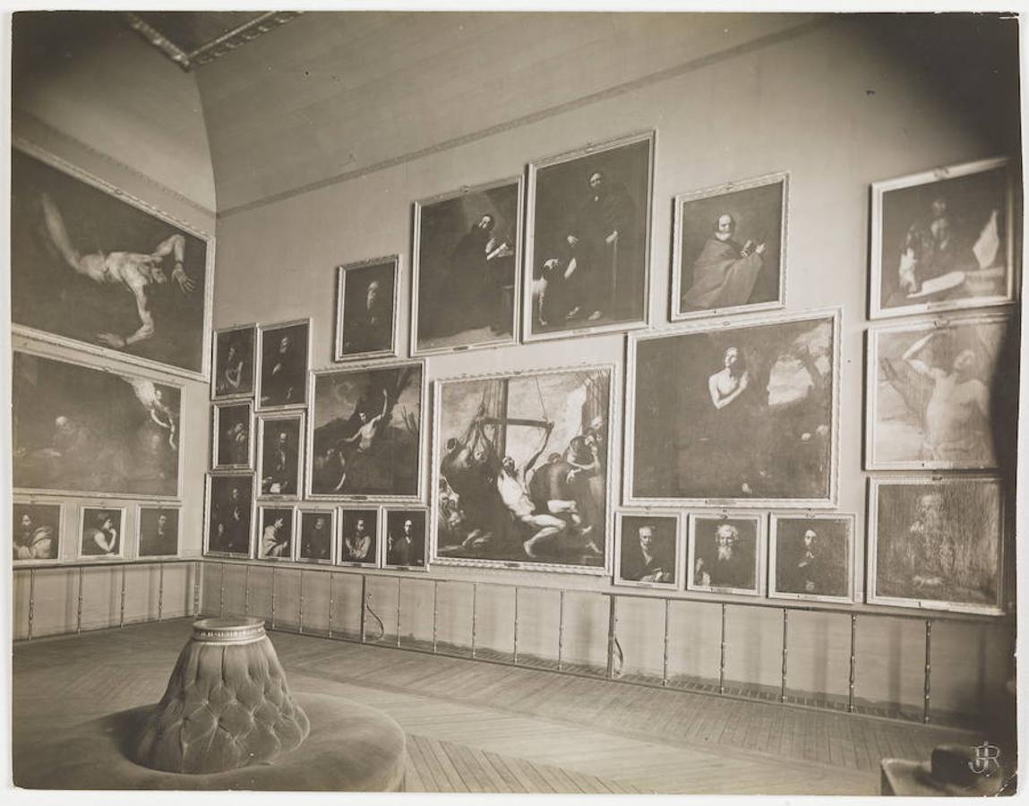 La sala de Ribera, fotografiada por José Lacoste y Borde (1907 – 1915). 